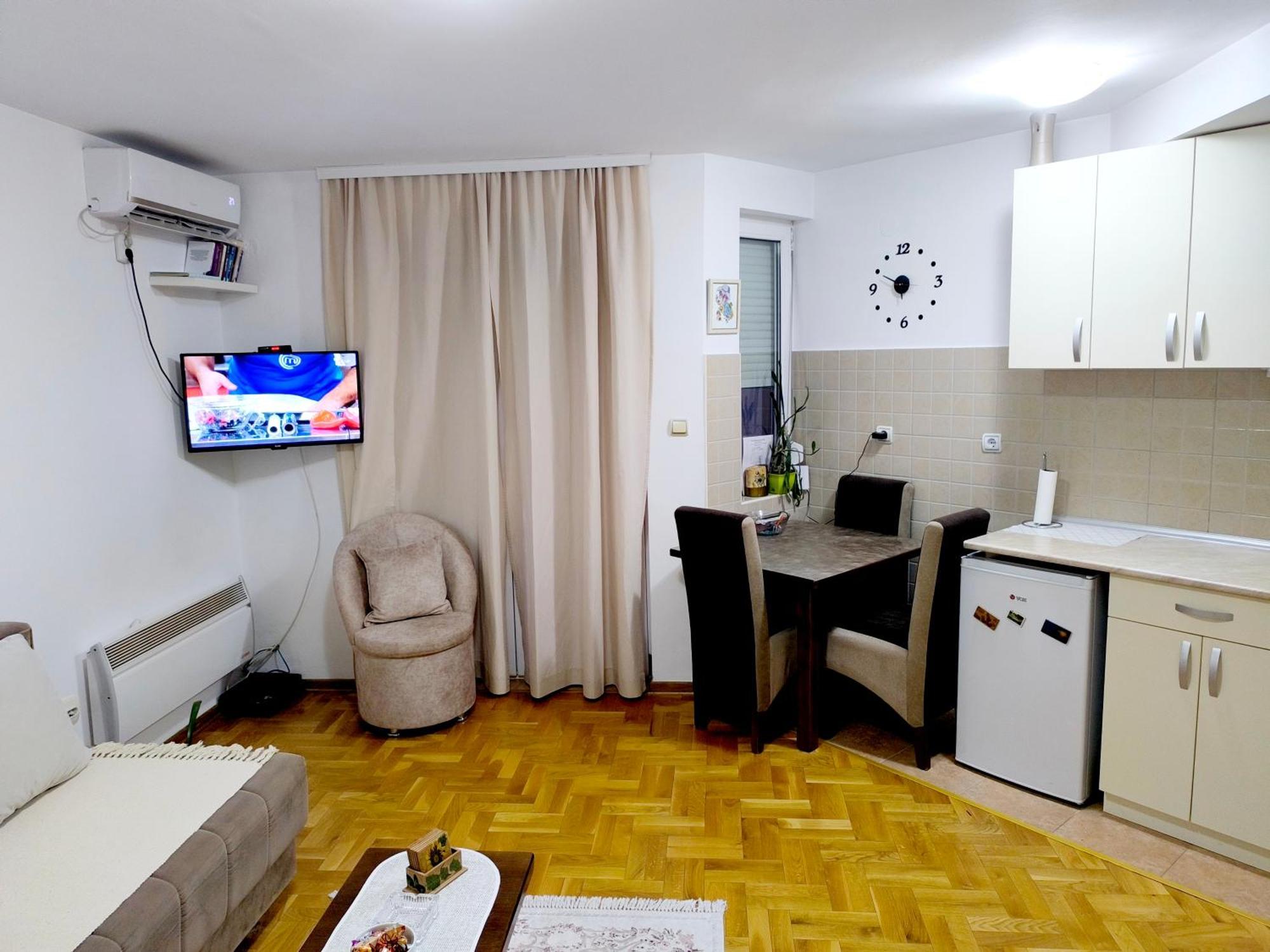 Apartment Laca Vrnjačka Banja Exteriör bild