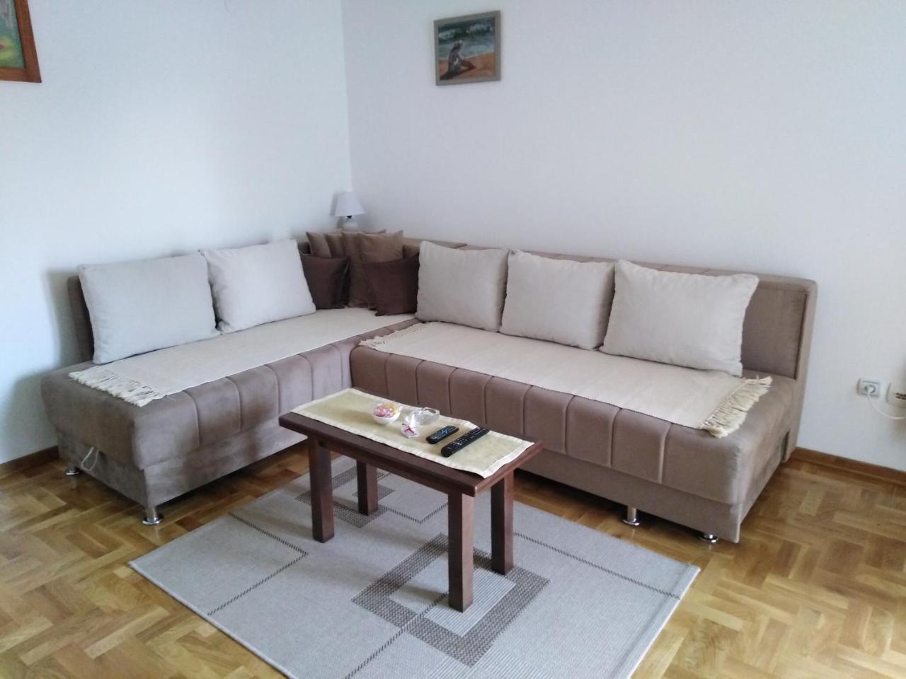 Apartment Laca Vrnjačka Banja Exteriör bild
